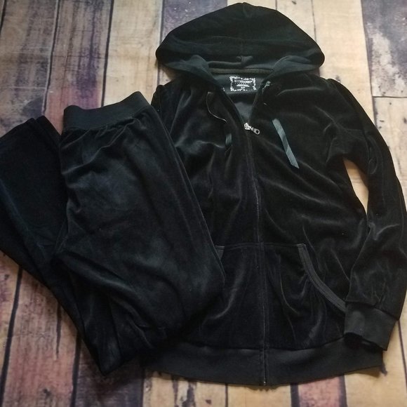 Motherhood Maternity Pants - Motherhood Maternity Black Velour Sweatsuit